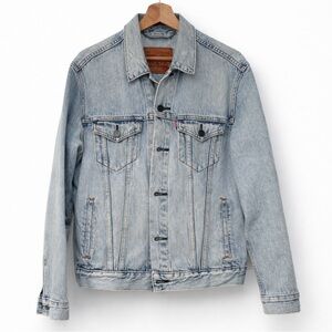 Levi’s Denim Jacket Men’s Medium Light Wash Classic Button Front Jean Jacket